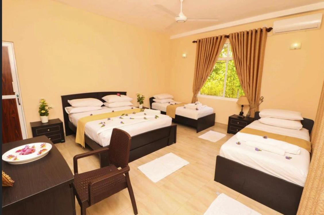 Peacock Resort Anuradhapura Exteriör bild