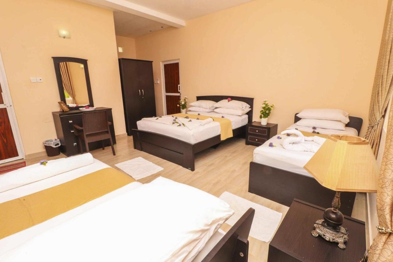 Peacock Resort Anuradhapura Exteriör bild